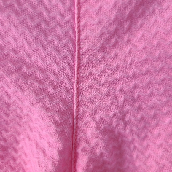 SALE!! Lilly Pulitzer Pink Textures Addie Shorts - Picture 5 of 8